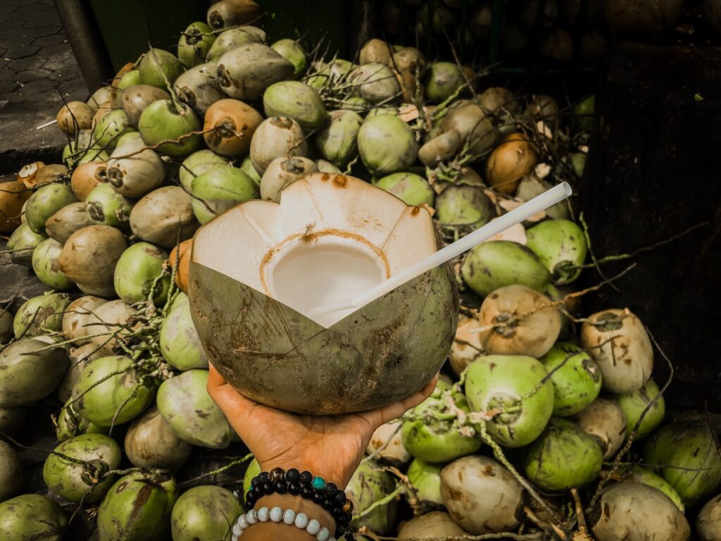 नारियल पानी